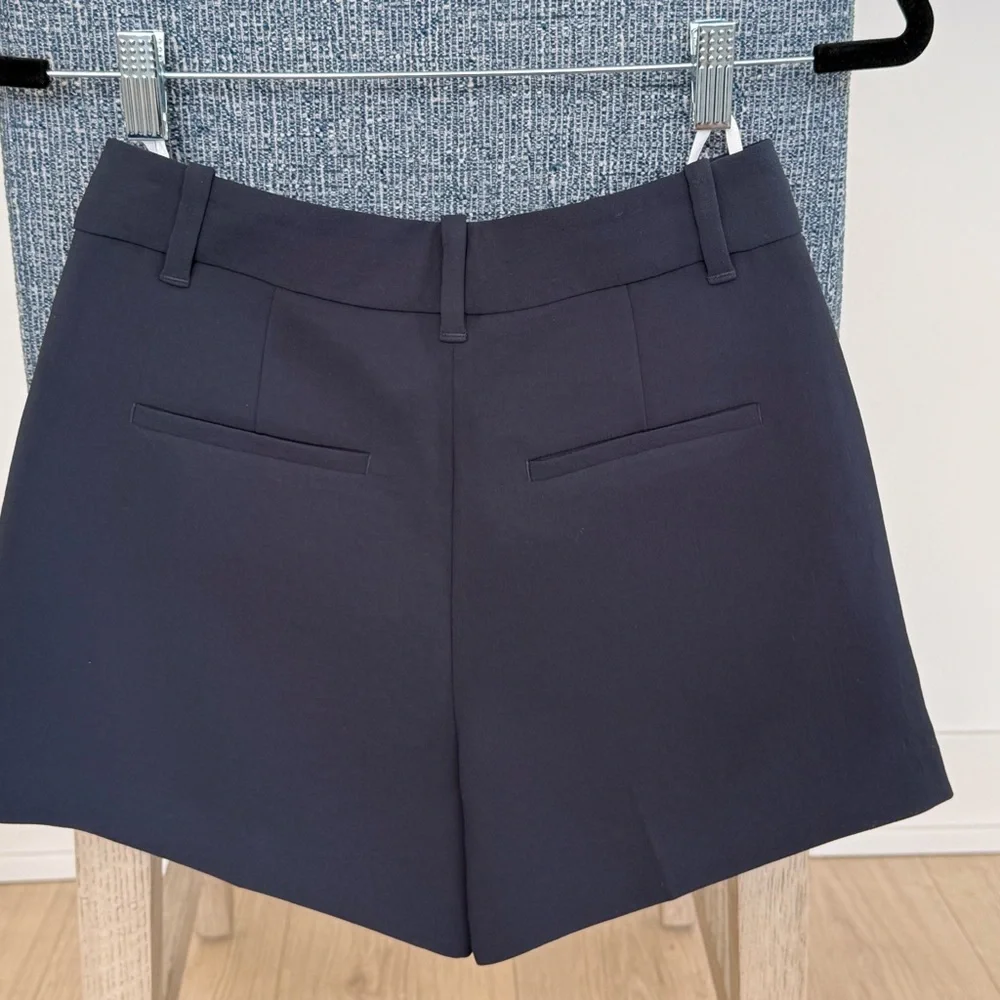 NWOT Aritzia Effortless Shorts - Mini Crepette | Size 2 - Picture 14 of 15